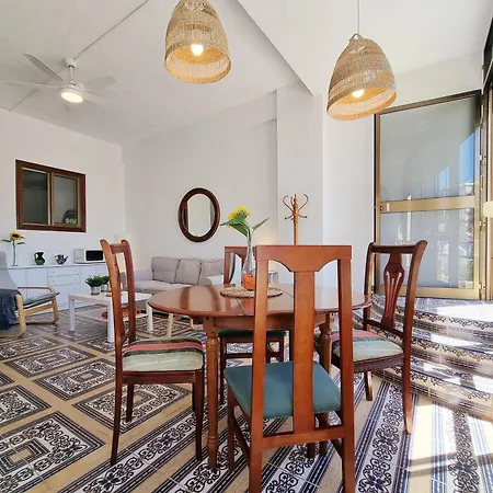 Apartamento Tinoko In La Carihuela *